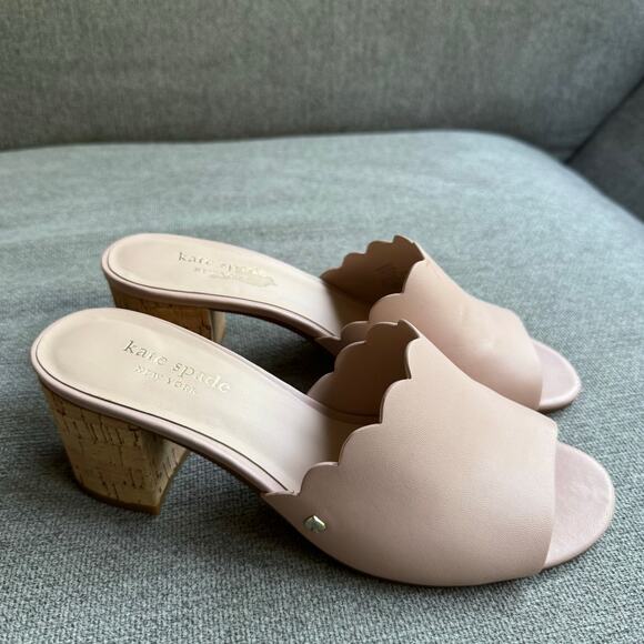 Kate Spade Warren Scalloped Slip On Leather Heels Sandals Pale Pink Sz 6.5 - Picture 2 of 11